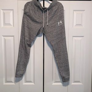 Under Armour mens medium joggers